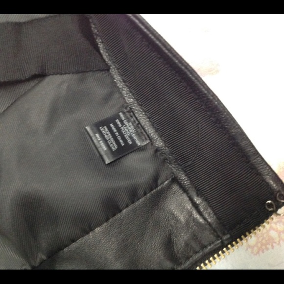 NEW WITH TAGS EXPRESS 100% LEATHER MINI SKIRT - Picture 8 of 8